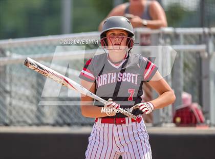 Thumbnail 3 in Mt. Vernon vs North Scott (Linn-Mar/Alburnett Invitational) photogallery.