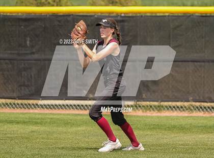 Thumbnail 3 in Mt. Vernon vs North Scott (Linn-Mar/Alburnett Invitational) photogallery.
