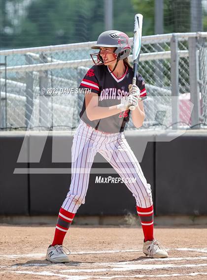 Thumbnail 3 in Mt. Vernon vs North Scott (Linn-Mar/Alburnett Invitational) photogallery.
