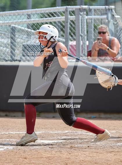 Thumbnail 1 in Mt. Vernon vs North Scott (Linn-Mar/Alburnett Invitational) photogallery.