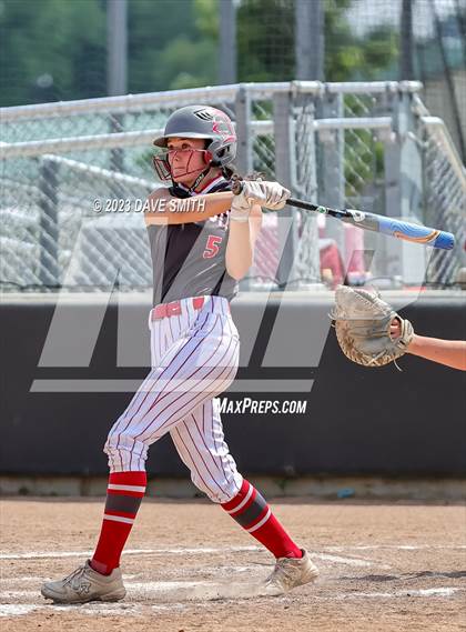 Thumbnail 2 in Mt. Vernon vs North Scott (Linn-Mar/Alburnett Invitational) photogallery.