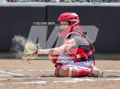 Thumbnail 3 in Mt. Vernon vs North Scott (Linn-Mar/Alburnett Invitational) photogallery.
