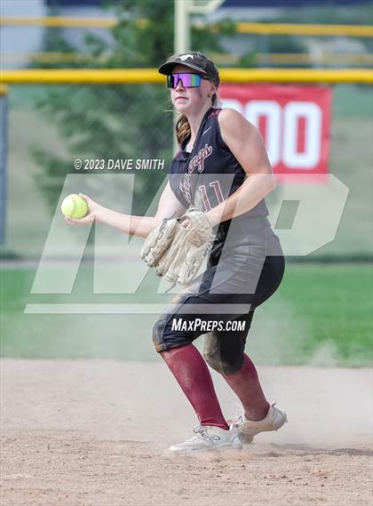 Thumbnail 3 in Mt. Vernon vs North Scott (Linn-Mar/Alburnett Invitational) photogallery.