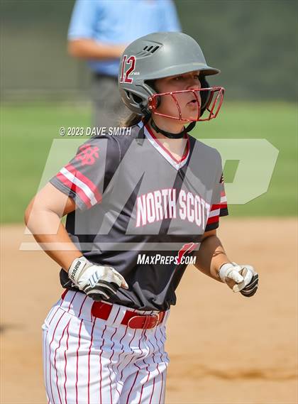 Thumbnail 2 in Mt. Vernon vs North Scott (Linn-Mar/Alburnett Invitational) photogallery.