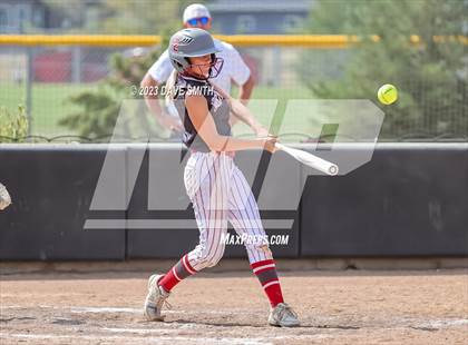 Thumbnail 2 in Mt. Vernon vs North Scott (Linn-Mar/Alburnett Invitational) photogallery.