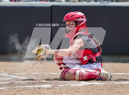 Thumbnail 1 in Mt. Vernon vs North Scott (Linn-Mar/Alburnett Invitational) photogallery.