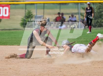 Thumbnail 2 in Mt. Vernon vs North Scott (Linn-Mar/Alburnett Invitational) photogallery.