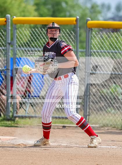 Thumbnail 2 in Mt. Vernon vs North Scott (Linn-Mar/Alburnett Invitational) photogallery.
