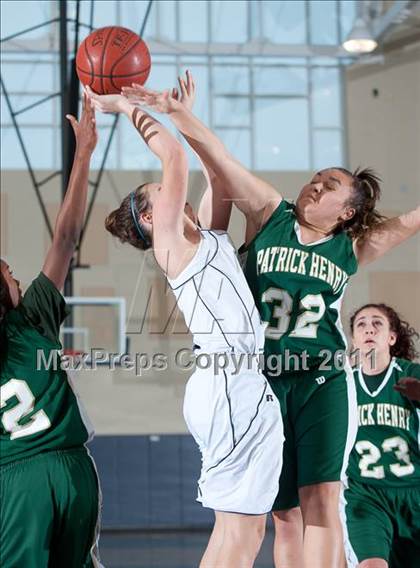 Thumbnail 3 in San Marcos vs Patrick Henry (So Cal Holiday Prep Classic) photogallery.