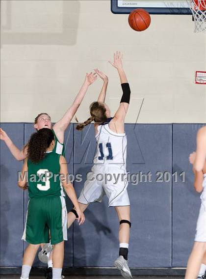 Thumbnail 3 in San Marcos vs Patrick Henry (So Cal Holiday Prep Classic) photogallery.