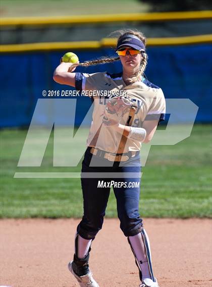 Thumbnail 2 in Broomfield vs Legacy (CHSAA 5A Region 1 Playoff) photogallery.