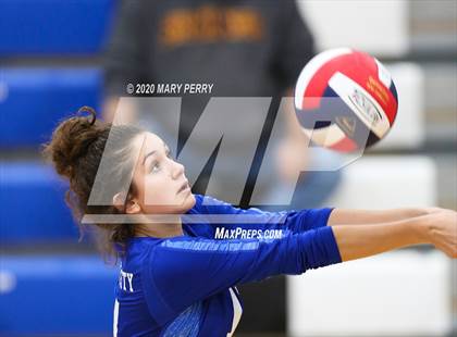 Thumbnail 3 in Shenango @ Lincoln photogallery.