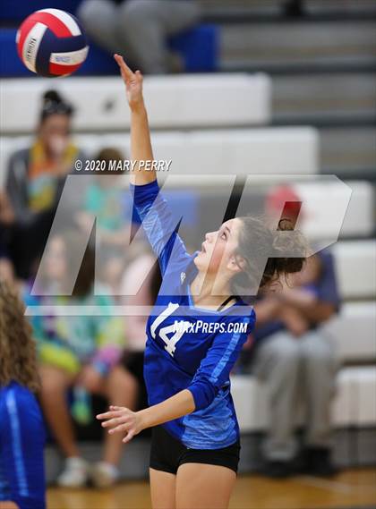 Thumbnail 2 in Shenango @ Lincoln photogallery.