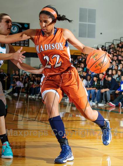 Thumbnail 2 in Pasadena Memorial vs. Madison (McDonald's Texas Invitational) photogallery.