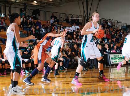 Thumbnail 2 in Pasadena Memorial vs. Madison (McDonald's Texas Invitational) photogallery.