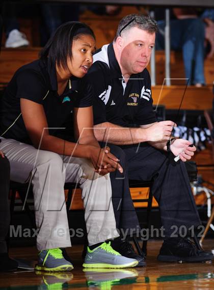 Thumbnail 2 in Pasadena Memorial vs. Madison (McDonald's Texas Invitational) photogallery.