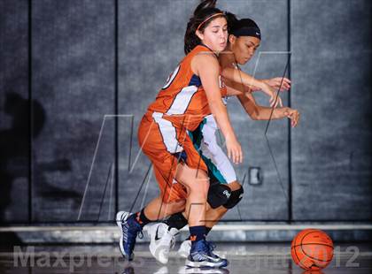 Thumbnail 2 in Pasadena Memorial vs. Madison (McDonald's Texas Invitational) photogallery.