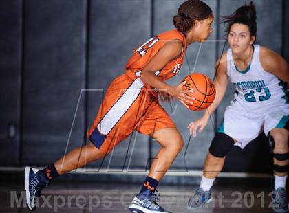 Thumbnail 3 in Pasadena Memorial vs. Madison (McDonald's Texas Invitational) photogallery.