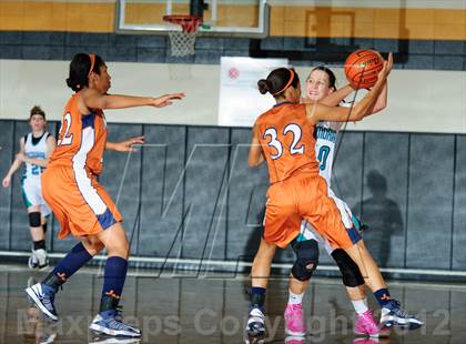 Thumbnail 2 in Pasadena Memorial vs. Madison (McDonald's Texas Invitational) photogallery.