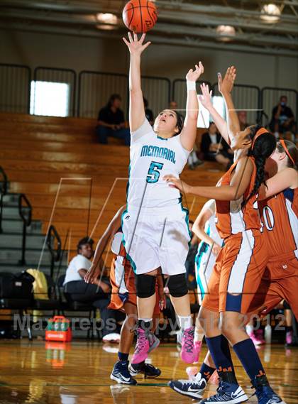 Thumbnail 1 in Pasadena Memorial vs. Madison (McDonald's Texas Invitational) photogallery.