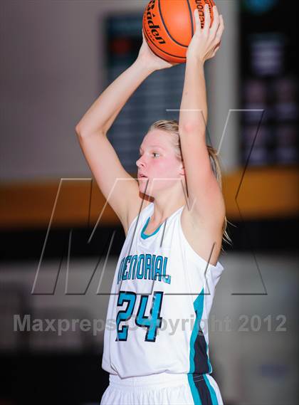Thumbnail 1 in Pasadena Memorial vs. Madison (McDonald's Texas Invitational) photogallery.