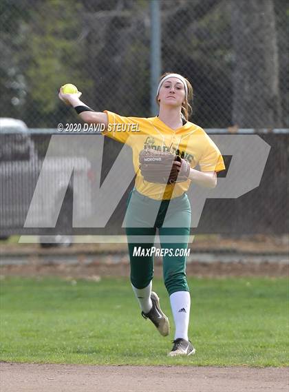 Thumbnail 3 in Woodland vs. Red Bluff (Pleasant Valley Tournament) photogallery.