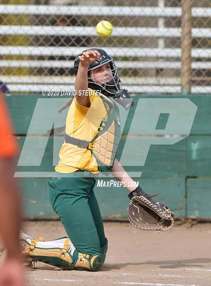 Thumbnail 3 in Woodland vs. Red Bluff (Pleasant Valley Tournament) photogallery.