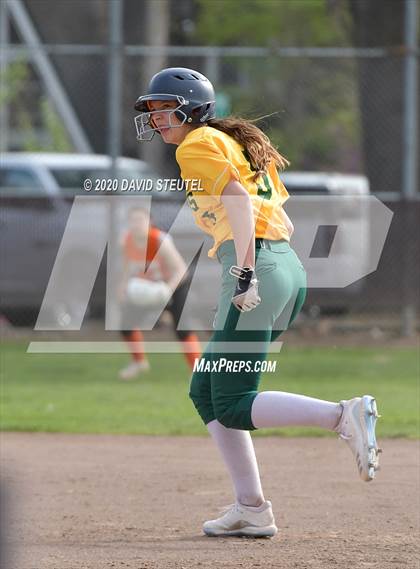 Thumbnail 2 in Woodland vs. Red Bluff (Pleasant Valley Tournament) photogallery.