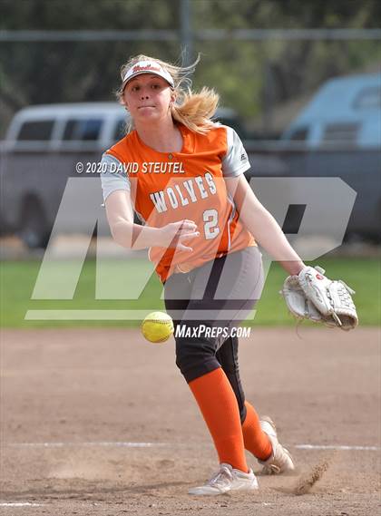 Thumbnail 1 in Woodland vs. Red Bluff (Pleasant Valley Tournament) photogallery.