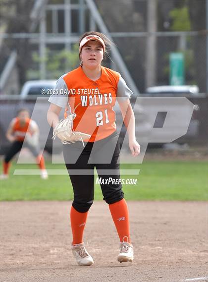 Thumbnail 2 in Woodland vs. Red Bluff (Pleasant Valley Tournament) photogallery.