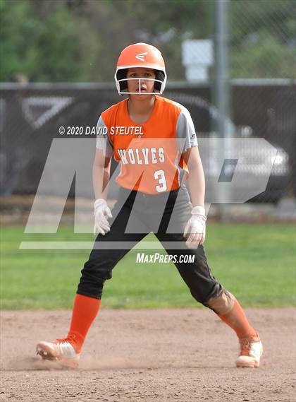 Thumbnail 1 in Woodland vs. Red Bluff (Pleasant Valley Tournament) photogallery.