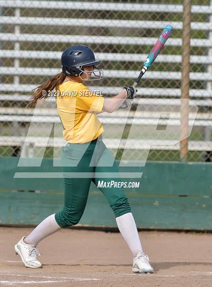 Thumbnail 3 in Woodland vs. Red Bluff (Pleasant Valley Tournament) photogallery.