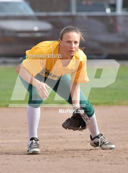 Thumbnail 3 in Woodland vs. Red Bluff (Pleasant Valley Tournament) photogallery.