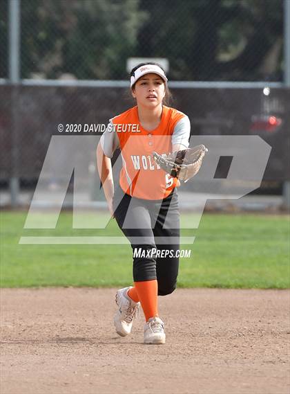 Thumbnail 2 in Woodland vs. Red Bluff (Pleasant Valley Tournament) photogallery.