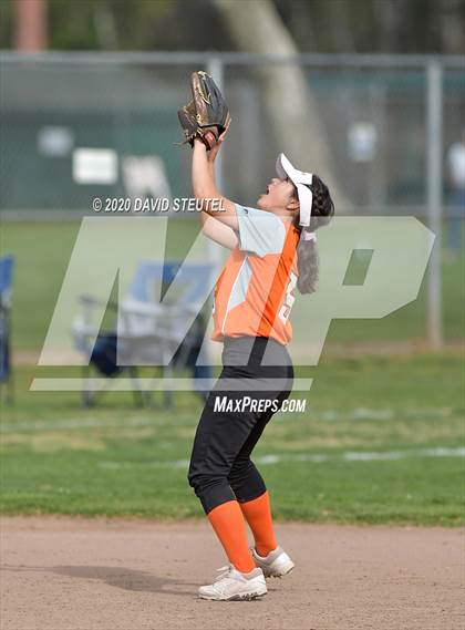 Thumbnail 3 in Woodland vs. Red Bluff (Pleasant Valley Tournament) photogallery.