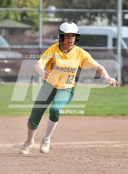 Thumbnail 3 in Woodland vs. Red Bluff (Pleasant Valley Tournament) photogallery.