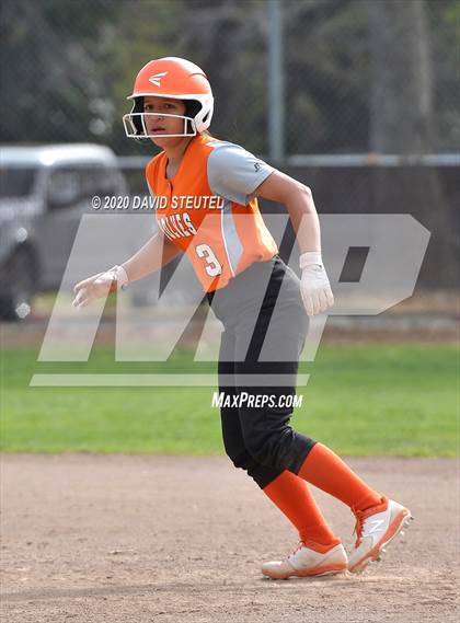 Thumbnail 2 in Woodland vs. Red Bluff (Pleasant Valley Tournament) photogallery.