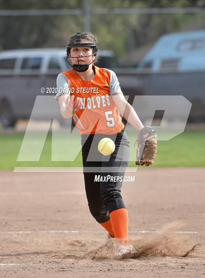 Thumbnail 2 in Woodland vs. Red Bluff (Pleasant Valley Tournament) photogallery.