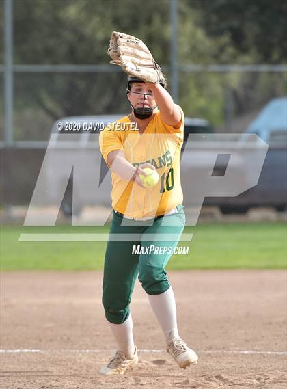 Thumbnail 2 in Woodland vs. Red Bluff (Pleasant Valley Tournament) photogallery.
