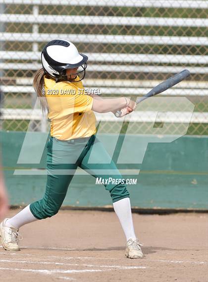 Thumbnail 1 in Woodland vs. Red Bluff (Pleasant Valley Tournament) photogallery.