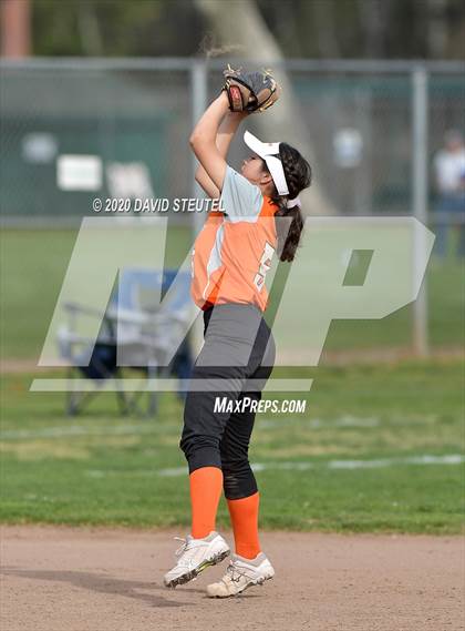 Thumbnail 1 in Woodland vs. Red Bluff (Pleasant Valley Tournament) photogallery.