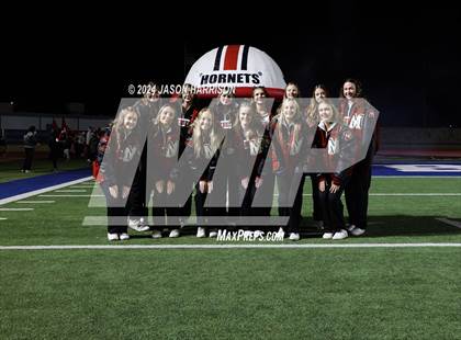 Thumbnail 1 in Gruver vs. Muenster (UIL Football 2A Region 2 Semifinal) photogallery.