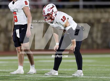 Thumbnail 2 in Gruver vs. Muenster (UIL Football 2A Region 2 Semifinal) photogallery.