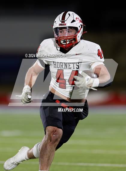 Thumbnail 3 in Gruver vs. Muenster (UIL Football 2A Region 2 Semifinal) photogallery.