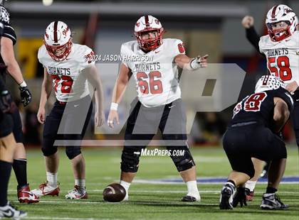 Thumbnail 2 in Gruver vs. Muenster (UIL Football 2A Region 2 Semifinal) photogallery.