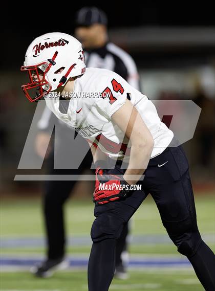 Thumbnail 3 in Gruver vs. Muenster (UIL Football 2A Region 2 Semifinal) photogallery.
