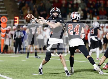 Thumbnail 2 in Gruver vs. Muenster (UIL Football 2A Region 2 Semifinal) photogallery.