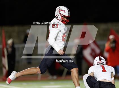 Thumbnail 2 in Gruver vs. Muenster (UIL Football 2A Region 2 Semifinal) photogallery.