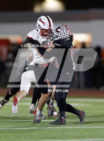 Thumbnail 3 in Gruver vs. Muenster (UIL Football 2A Region 2 Semifinal) photogallery.