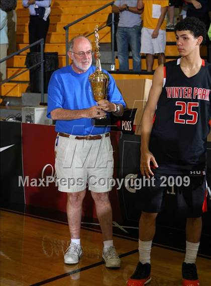Thumbnail 2 in Winter Park vs. Paterson Catholic (City of Palms Classic) photogallery.